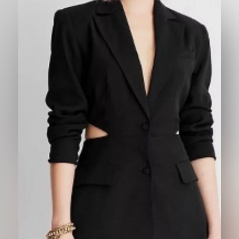 Elegant Black Suit Jacket with Structured Fabric and Notched Lapel